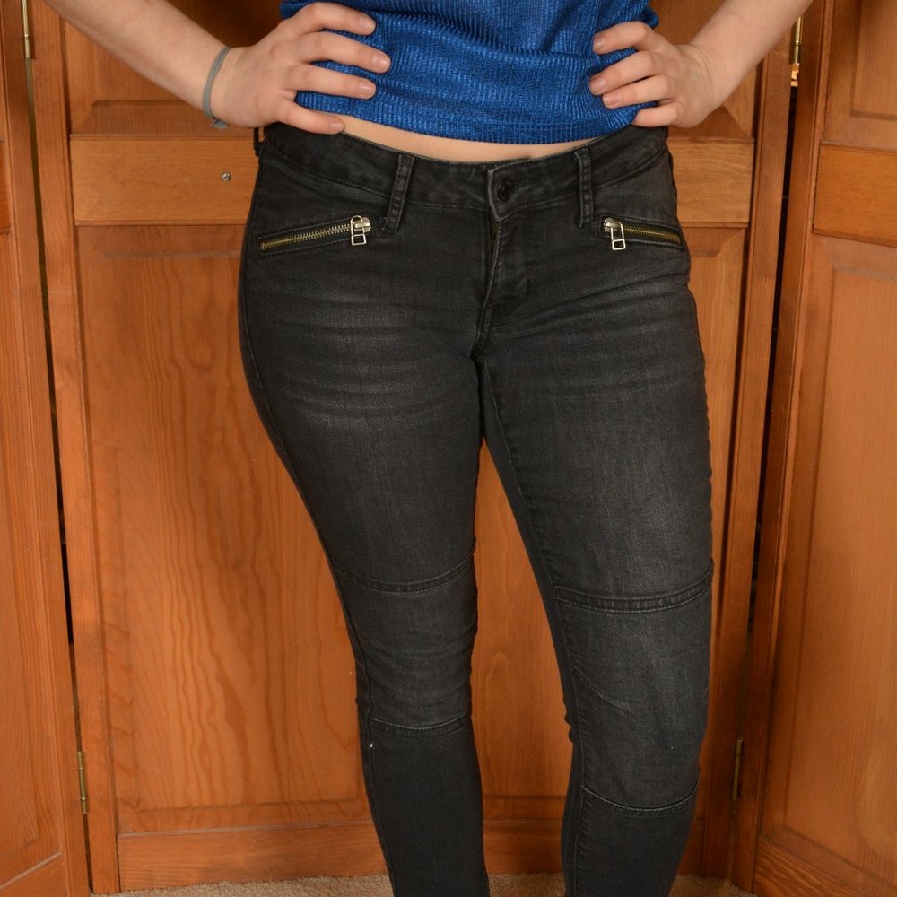 Worn Dark Grey Zipper Skinny Jeans